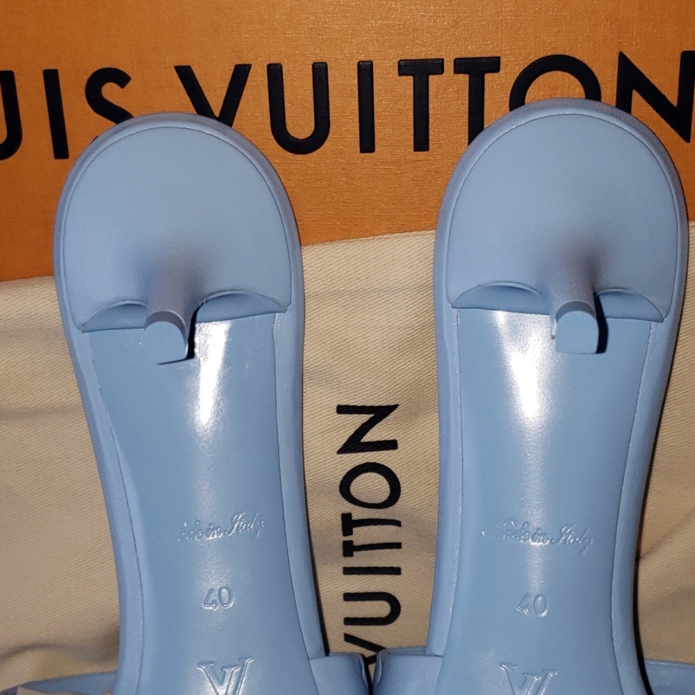 Louis Vuitton Blue Revival 2in Heel Monogram Leather Mule Sandal - Picture 8 of 14
